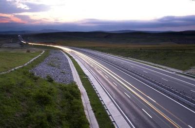 从“垃圾”到奇迹 变废为宝的中国公路工程